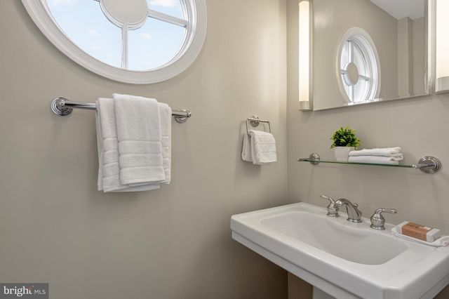 922 S SAINT ASAPH ST, Alexandria, VA 22314