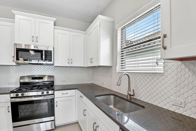 4417 AMALFI AVENUE, Sarasota, FL 34243