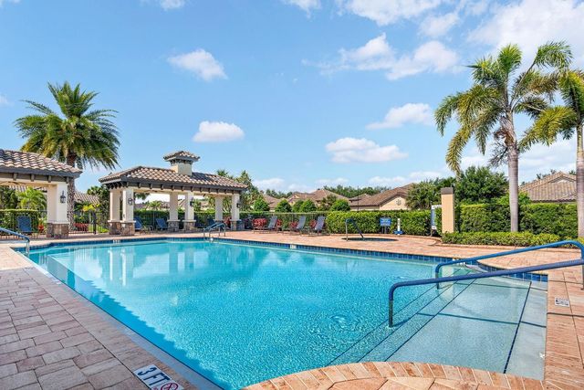 4417 AMALFI AVENUE, Sarasota, FL 34243