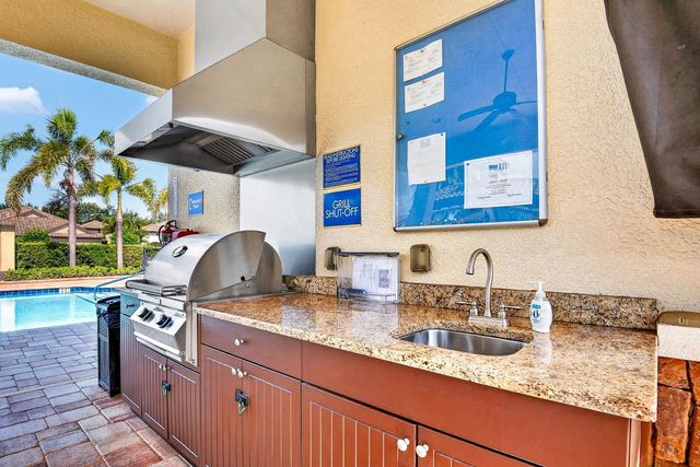 4417 AMALFI AVENUE, Sarasota, FL 34243