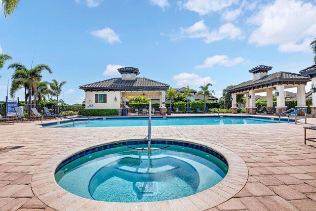 4417 AMALFI AVENUE, Sarasota, FL 34243