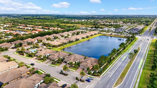 4417 AMALFI AVENUE, Sarasota, FL 34243
