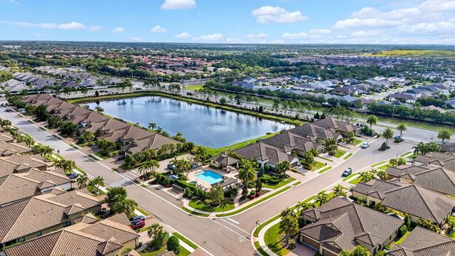4417 AMALFI AVENUE, Sarasota, FL 34243