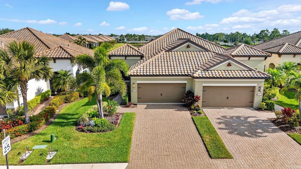 4417 AMALFI AVENUE, Sarasota, FL 34243
