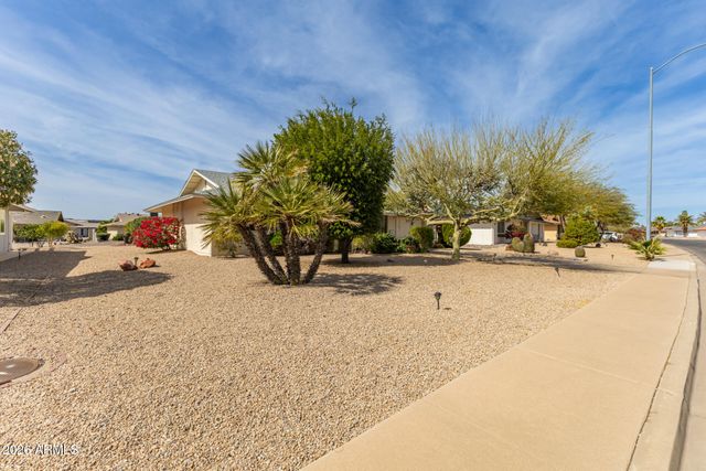 19214 N 133RD Avenue, Sun City West, AZ 85375