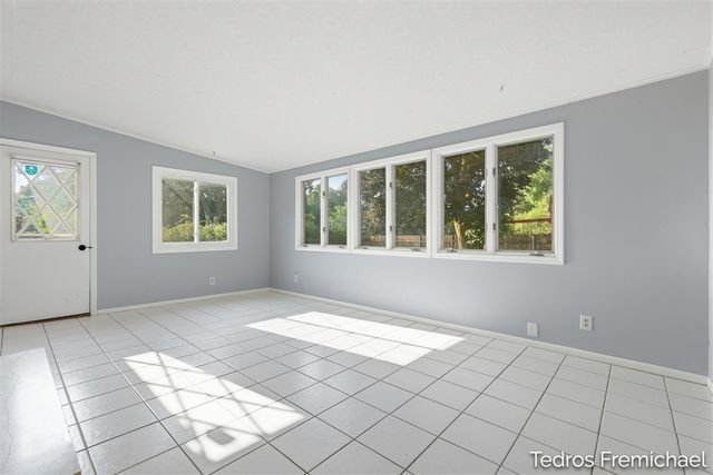 2423 Ridgefield Road, Portage, MI 49024