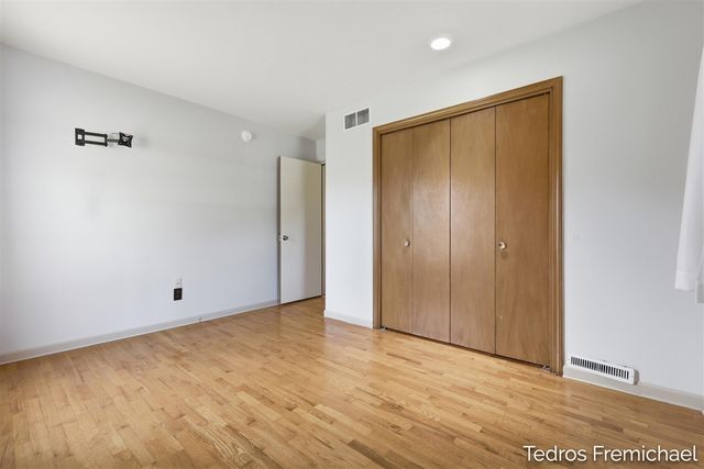 2423 Ridgefield Road, Portage, MI 49024