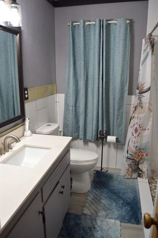 11403 Orchard Road, Kansas City, MO 64134