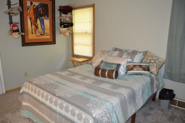 11403 Orchard Road, Kansas City, MO 64134