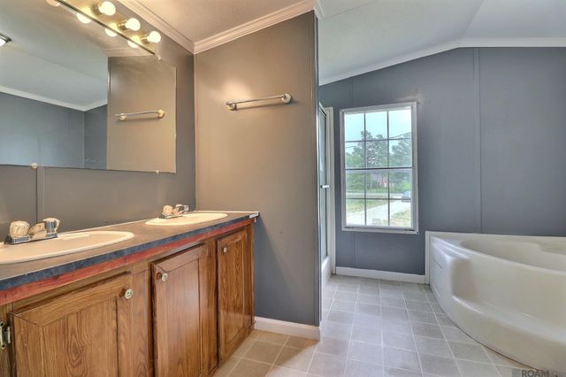 17177 La Hwy 933, Prairieville, LA 70769