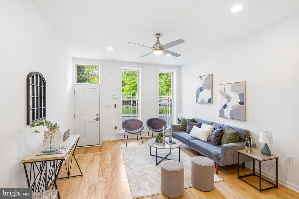 Image 3 of property listing at 1307 N BROADWAY, Baltimore, MD 21213
