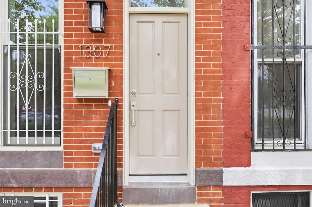 Image 31 of property listing at 1307 N BROADWAY, Baltimore, MD 21213