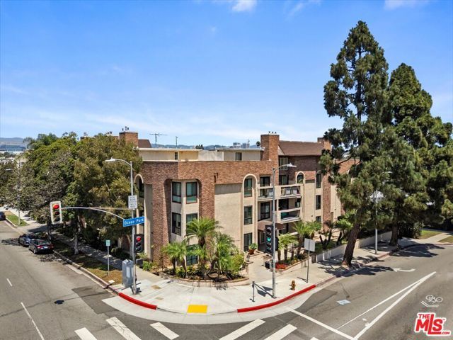 12321 Ocean Park Boulevard 2, Los Angeles, CA 90064