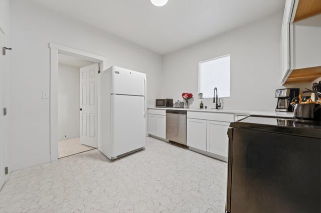 1604 W Maxwell Ave, Spokane, WA 99202
