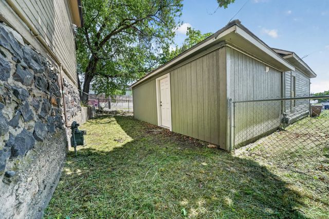 1604 W Maxwell Ave, Spokane, WA 99202