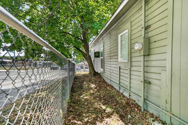 1604 W Maxwell Ave, Spokane, WA 99202