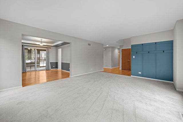 1627 Sauk Drive, Batavia, IL 60510