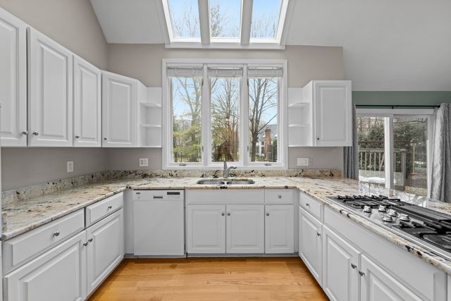 1627 Sauk Drive, Batavia, IL 60510