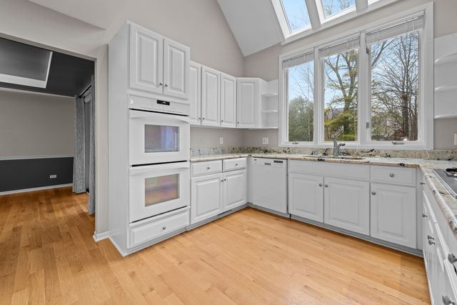 1627 Sauk Drive, Batavia, IL 60510