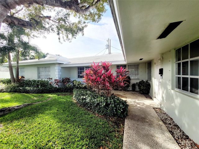 2120 NE 41st Street C, Lighthouse Point, FL 33064