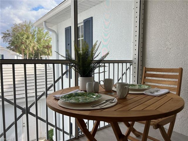 7087 Barrington CIR 201, Naples, FL 34108
