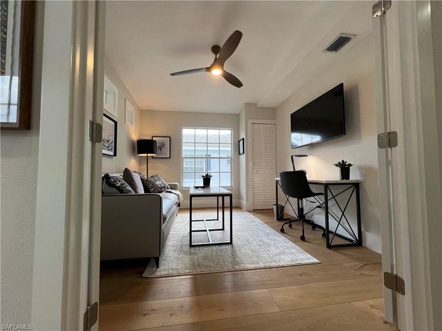 7087 Barrington CIR 201, Naples, FL 34108