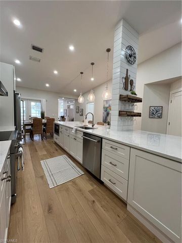 7087 Barrington CIR 201, Naples, FL 34108