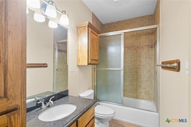 117 Sunset Way, Port Lavaca, TX 77979