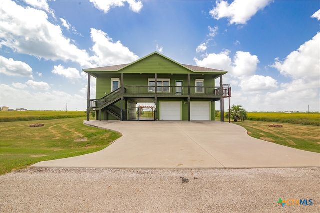 117 Sunset Way, Port Lavaca, TX 77979