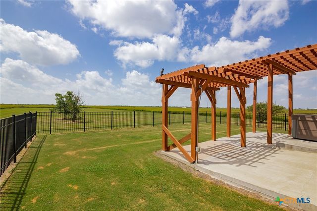 117 Sunset Way, Port Lavaca, TX 77979