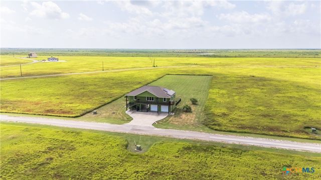 117 Sunset Way, Port Lavaca, TX 77979