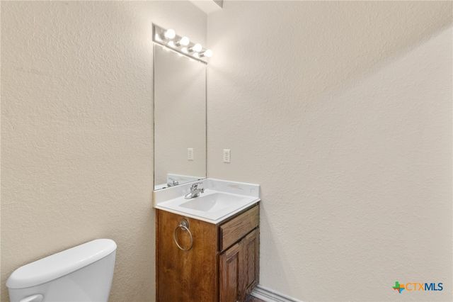 117 Sunset Way, Port Lavaca, TX 77979