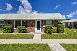 2848 Arbutus ST # D1, Naples, FL 34112