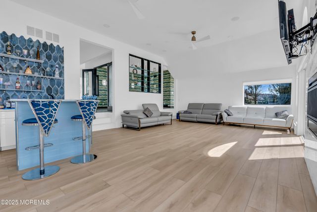 1 Island View Way, Sea Bright, NJ 07760