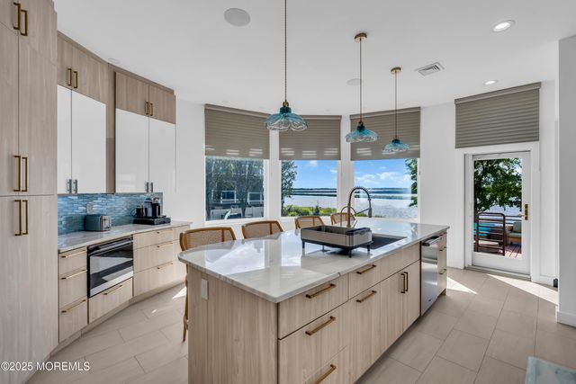 1 Island View Way, Sea Bright, NJ 07760