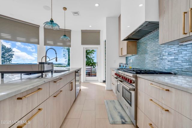 1 Island View Way, Sea Bright, NJ 07760