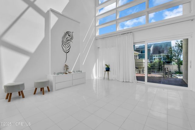 1 Island View Way, Sea Bright, NJ 07760