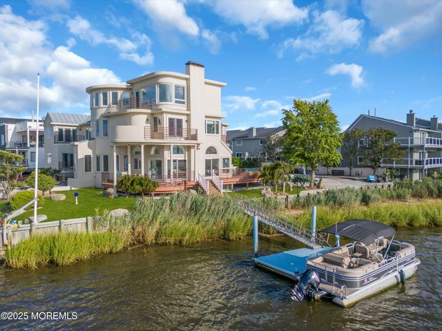 1 Island View Way, Sea Bright, NJ 07760