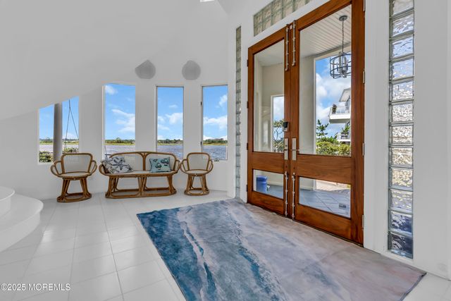 1 Island View Way, Sea Bright, NJ 07760