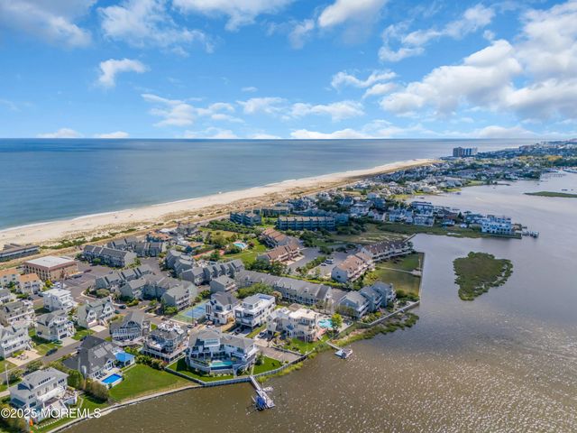 1 Island View Way, Sea Bright, NJ 07760