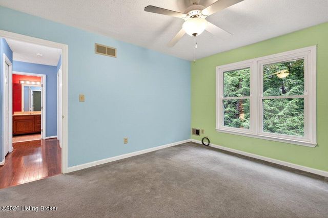 6813 Stone Hill Rd, Louisville, KY 40214