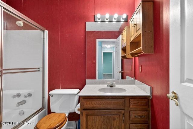 6813 Stone Hill Rd, Louisville, KY 40214