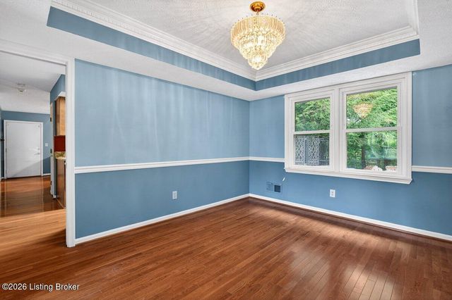 6813 Stone Hill Rd, Louisville, KY 40214