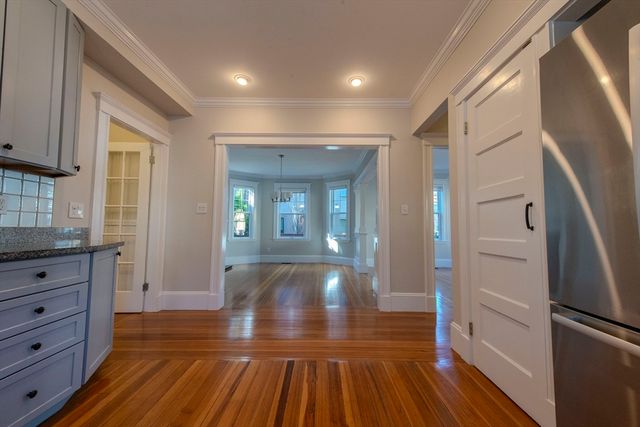 11 Wright St 1, Cambridge, MA 02138