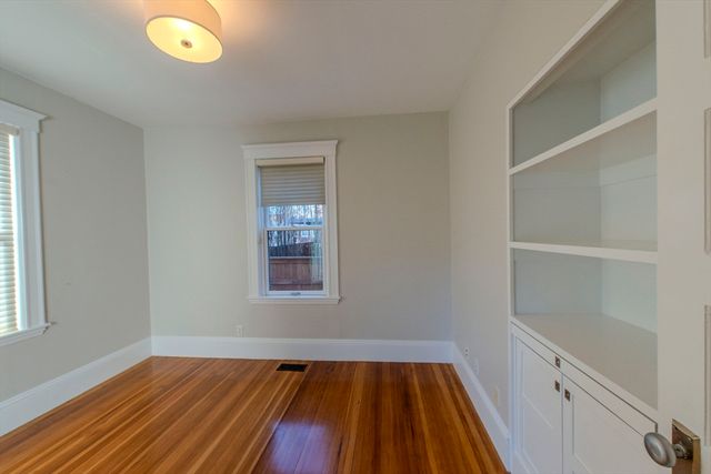 11 Wright St 1, Cambridge, MA 02138