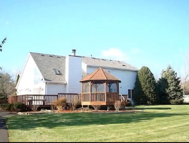 6N777 Palomino Drive, St. Charles, IL 60175