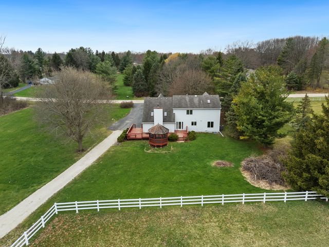 6N777 Palomino Drive, St. Charles, IL 60175