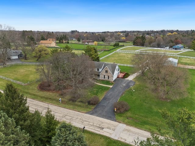 6N777 Palomino Drive, St. Charles, IL 60175