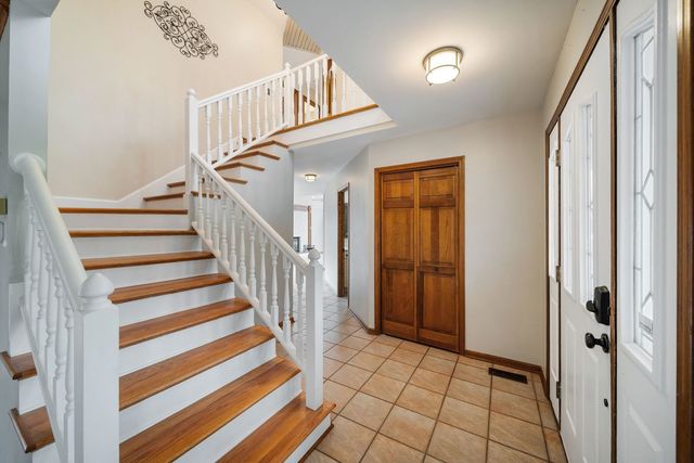 6N777 Palomino Drive, St. Charles, IL 60175