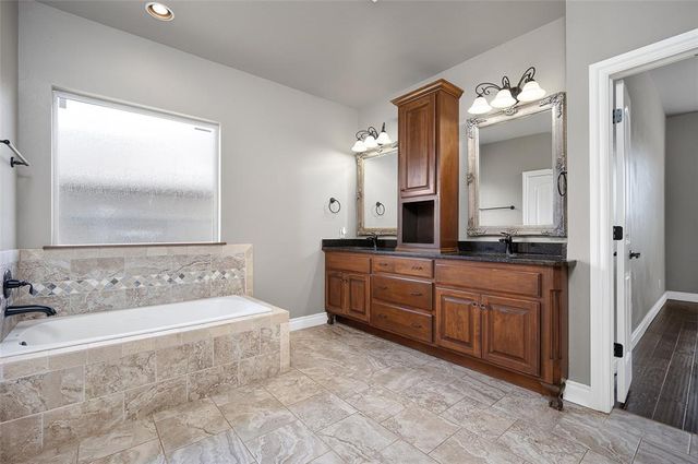 517 Heather Lane, Moore, OK 73160